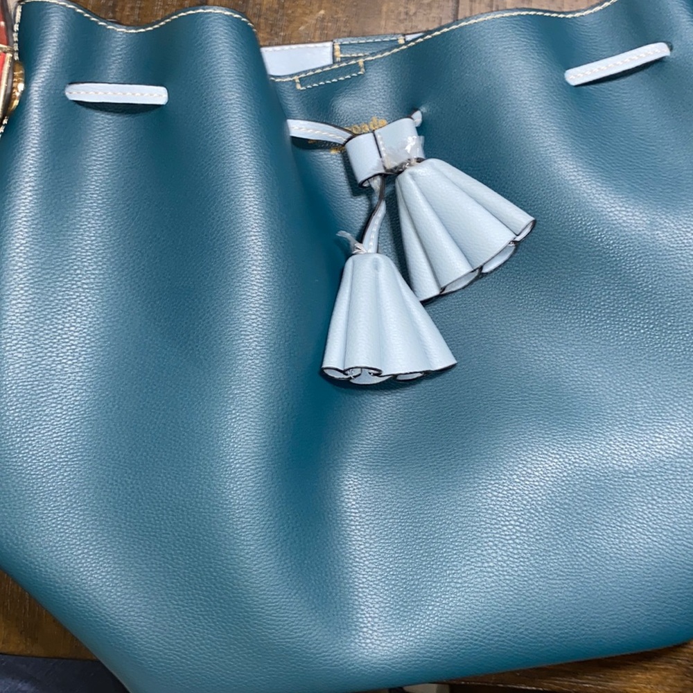 BAG NEVER USED missing Long strap As is mint condition